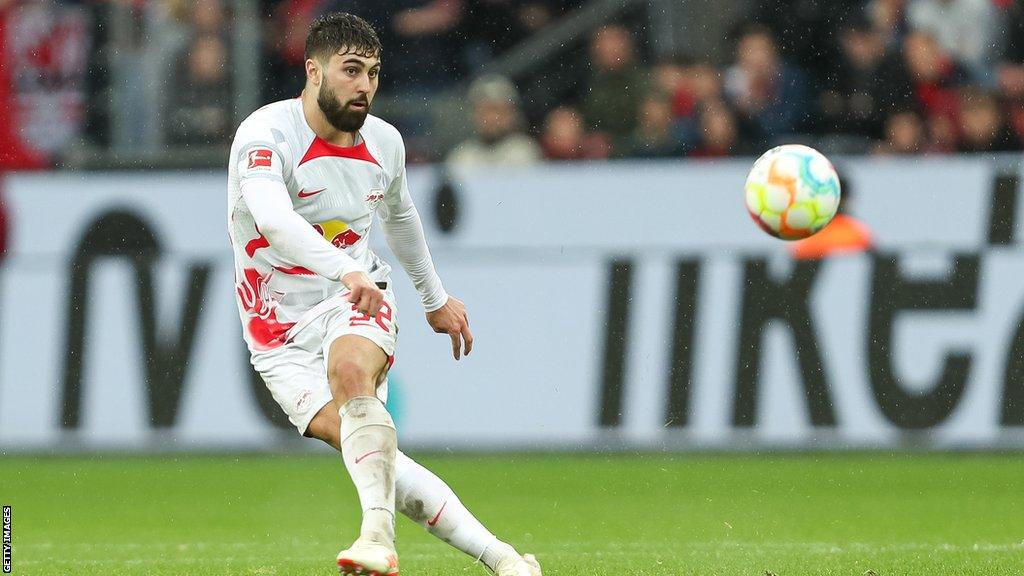 Joško Gvardiol – “Tấm lá chắn” của tuyển Croatia và Man City Joško Gvardiol – “Tấm lá chắn” của tuyển Croatia và Man City